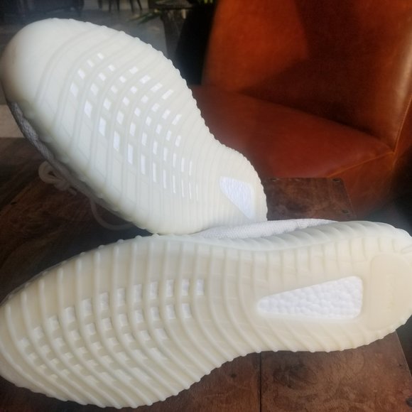adidas Yeezy Boost 350 V2 Bone main image 4